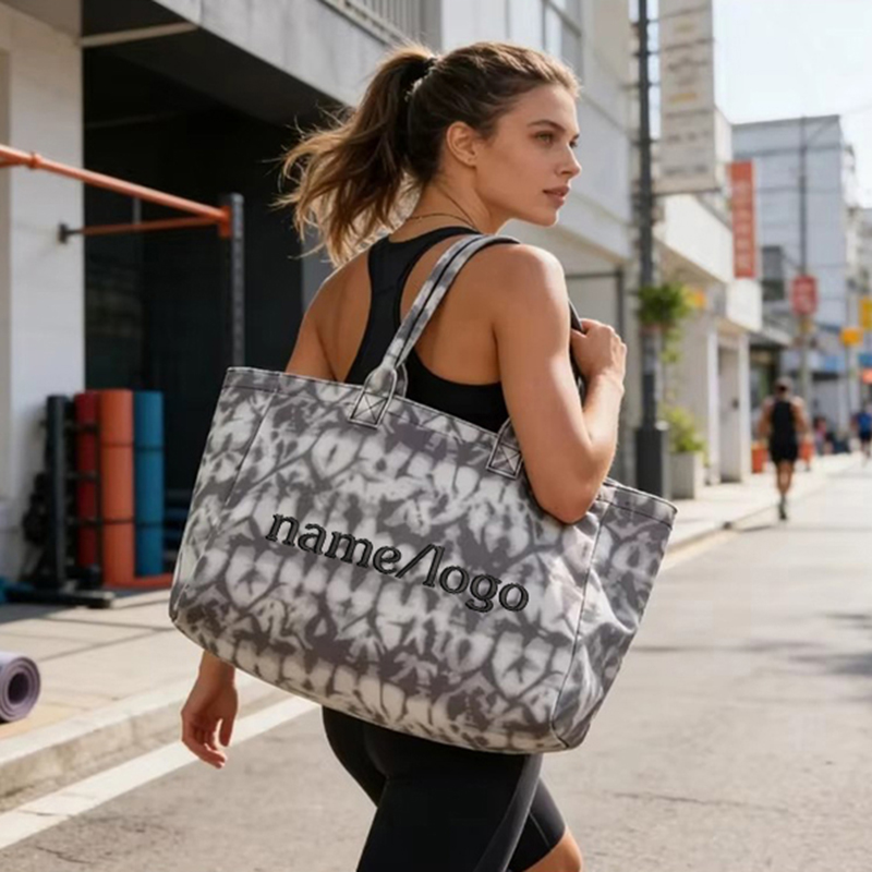 Embroidery Name - Borsa Tote in Tela Tie-Dye Personalizzabile