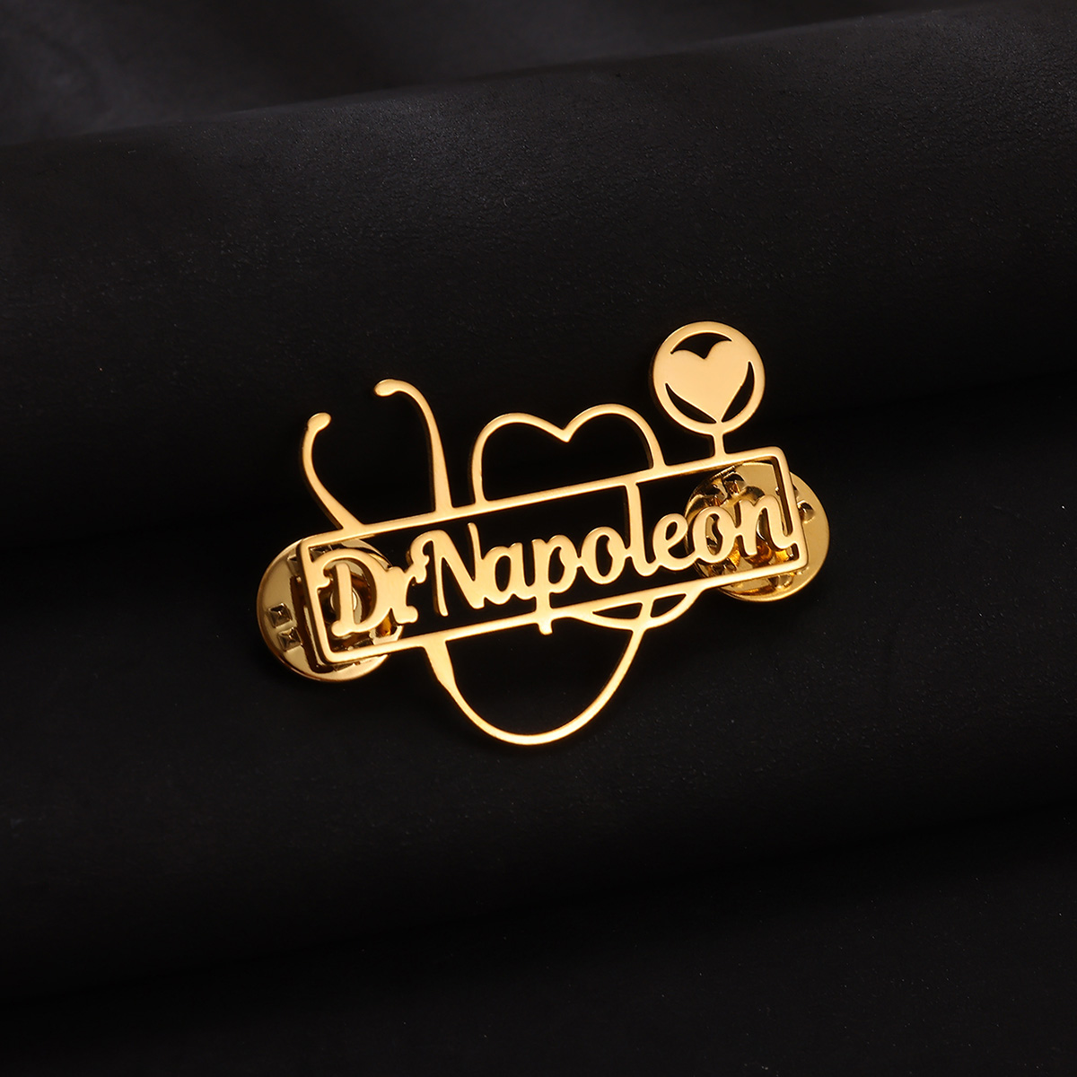 Spilla con stetoscopio persona - Embroidery Name recensione e prezzo