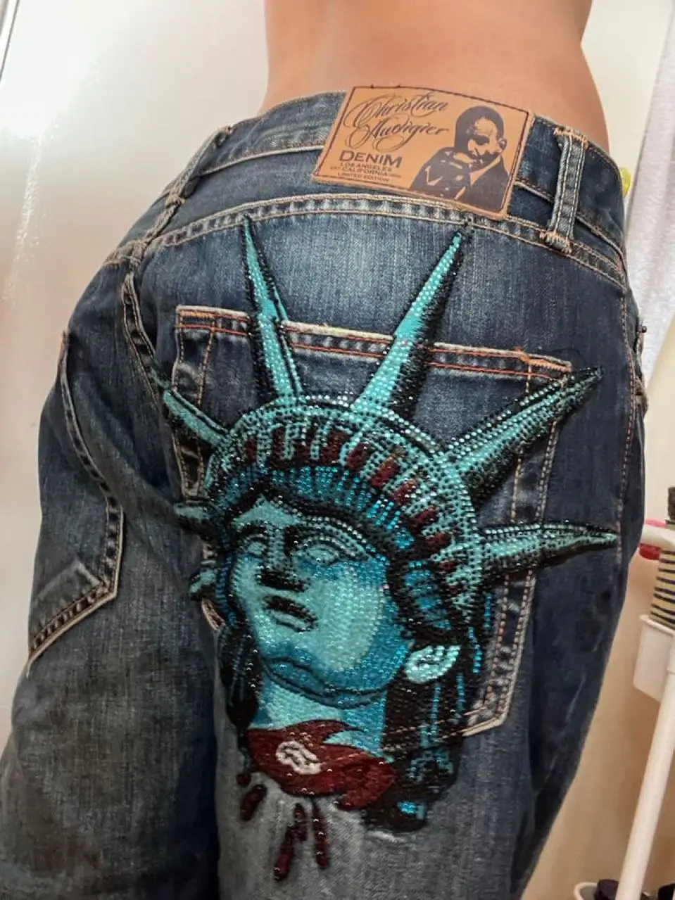 Y2k anni 2000 Statua della Lib - Embroidery Jeans Sakura recensione e prezzo