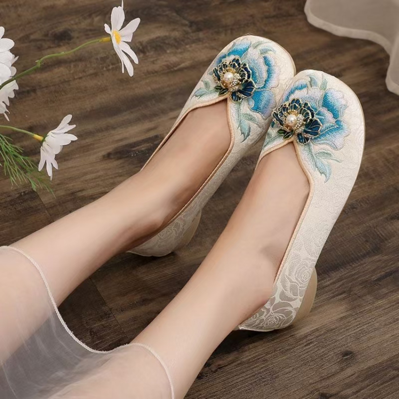 Scarpe da donna con tacco bass - Embroidery Canvas recensione e prezzo